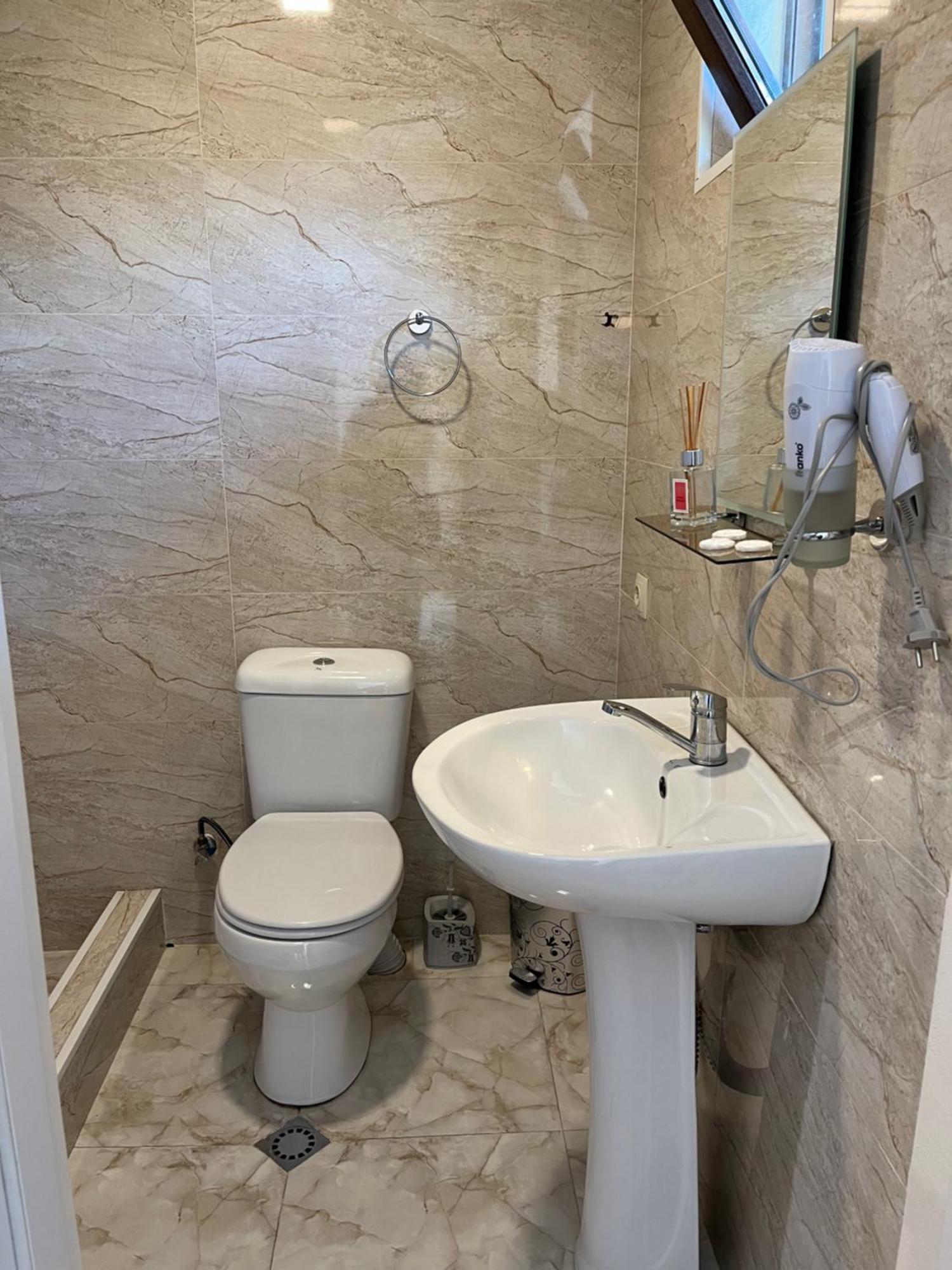 Soso Burduli'S Guesthouse Kazbegi Eksteriør billede