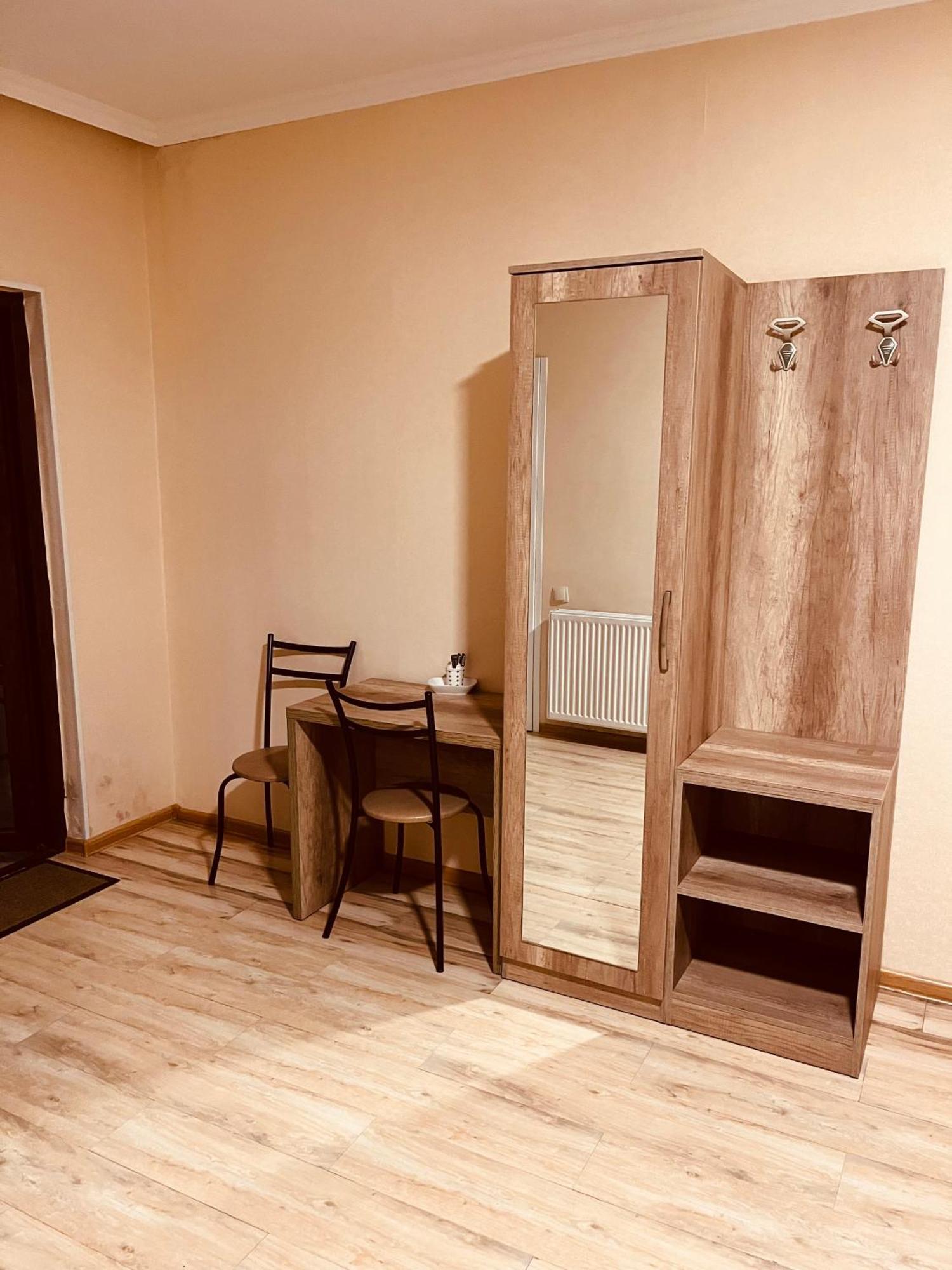 Soso Burduli'S Guesthouse Kazbegi Eksteriør billede