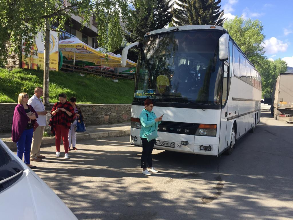 Soso Burduli'S Guesthouse Kazbegi Eksteriør billede